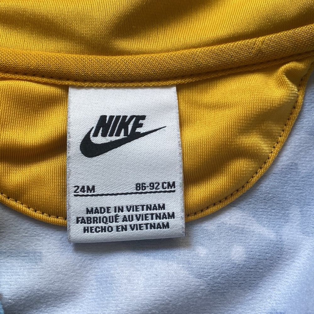 Nike Jacket - Picture 3 of 3